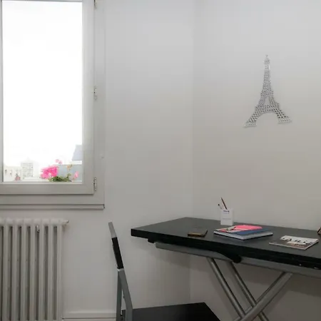 Apartment Charmant Famillial Vue Tour Eiffel Paris